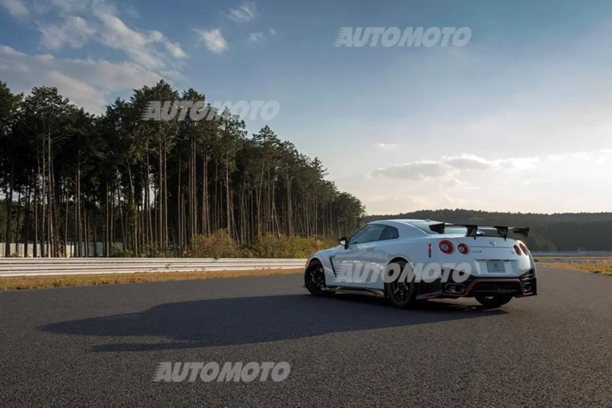 Nissan GT-R Nismo: da settembre anche in Europa (10)