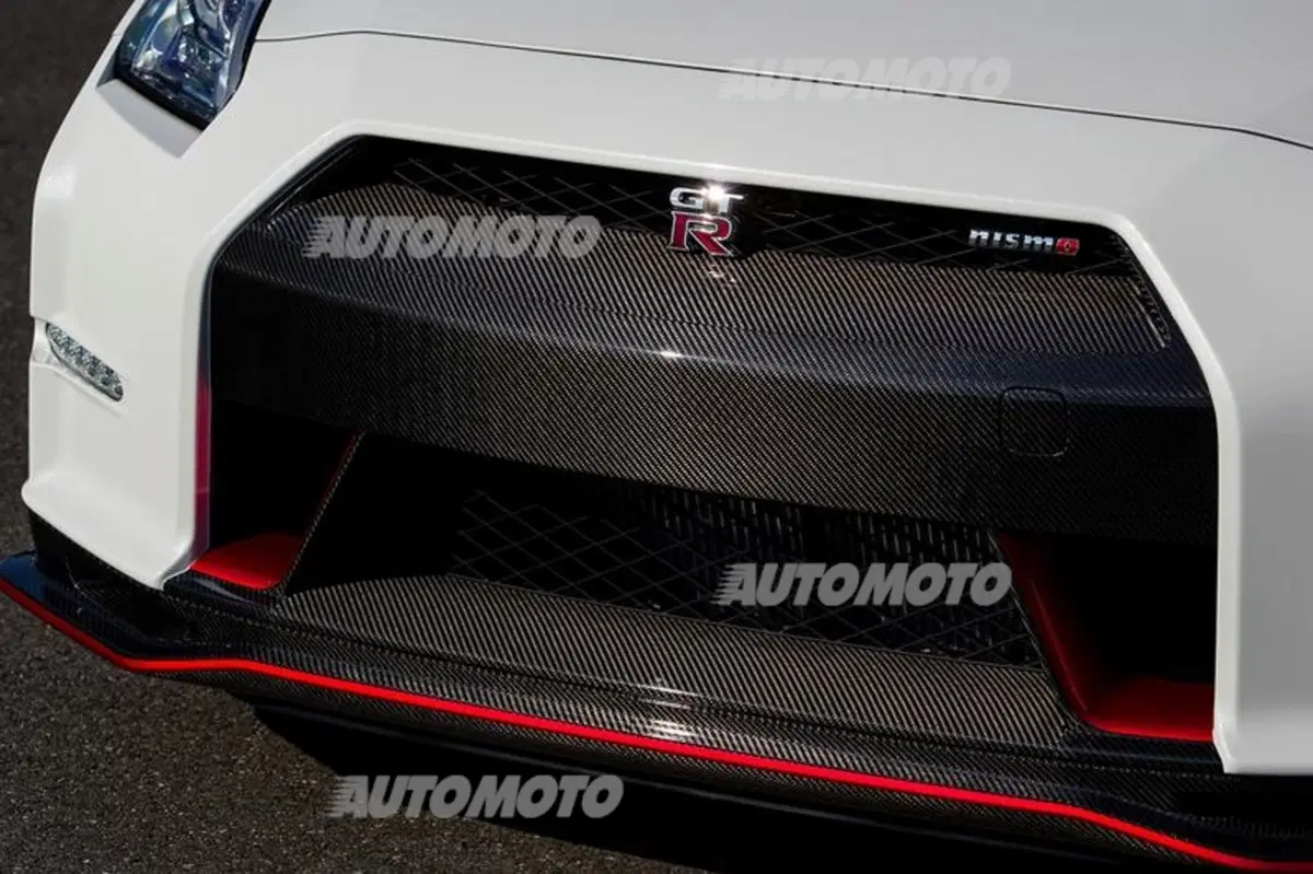 Nissan GT-R Nismo: da settembre anche in Europa (13)