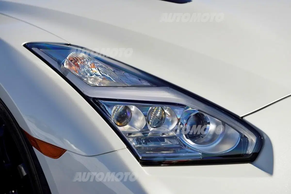 Nissan GT-R Nismo: da settembre anche in Europa (14)