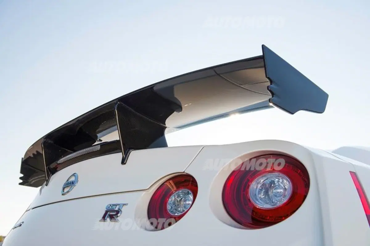 Nissan GT-R Nismo: da settembre anche in Europa (18)