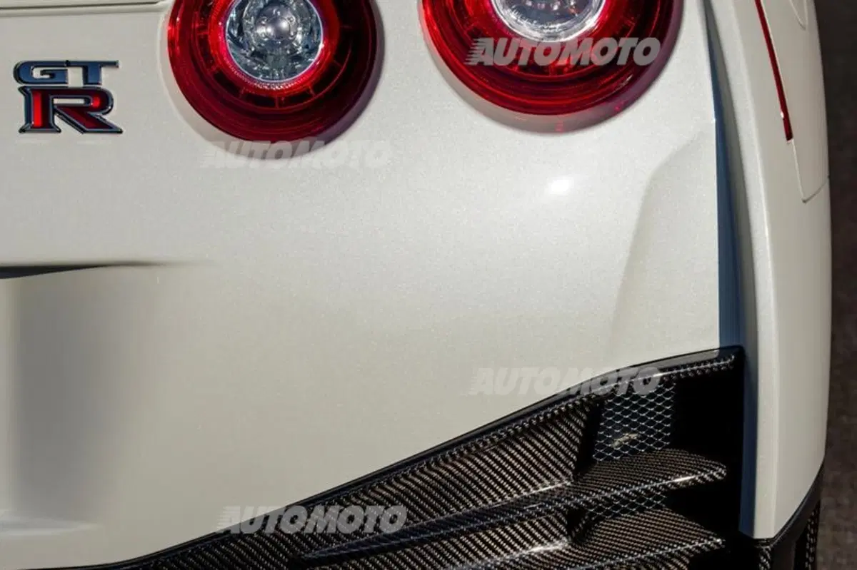Nissan GT-R Nismo: da settembre anche in Europa (19)
