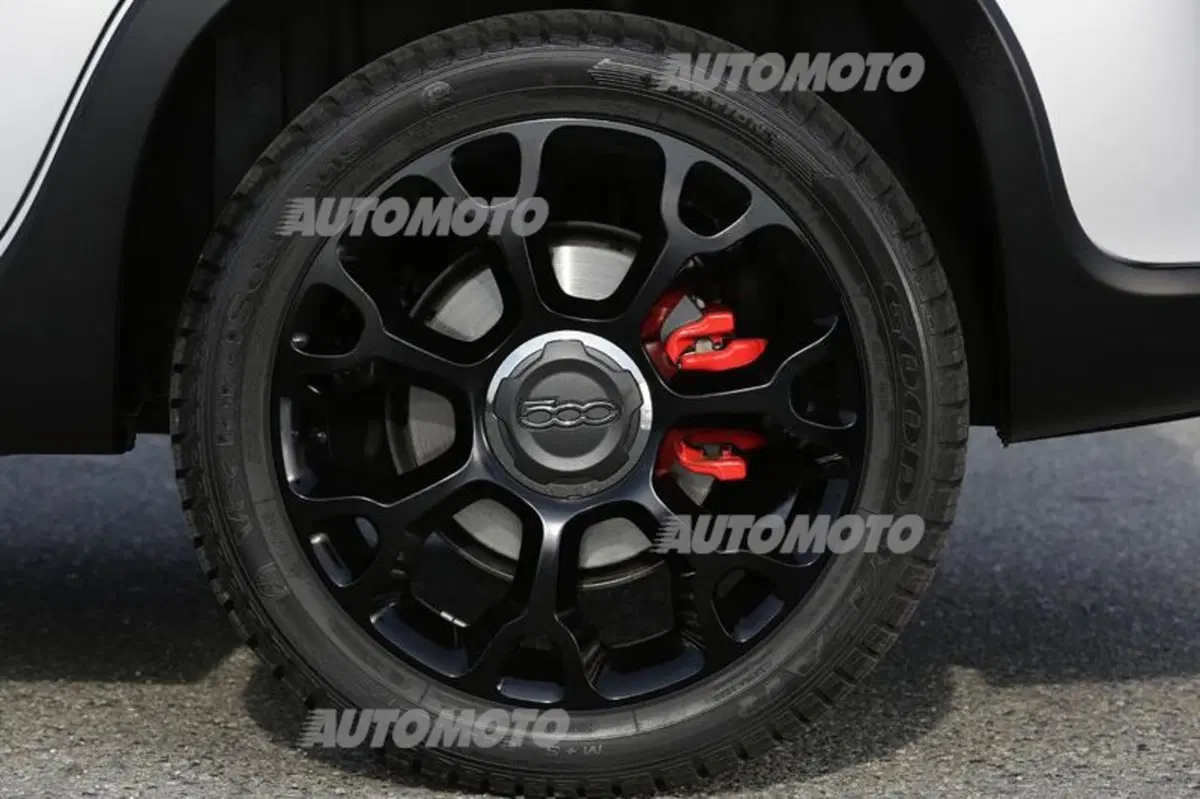 Fiat 500L Beats Edition (30)