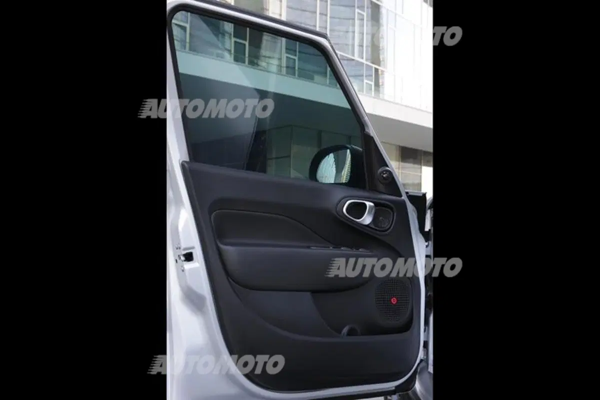 Fiat 500L Beats Edition (35)