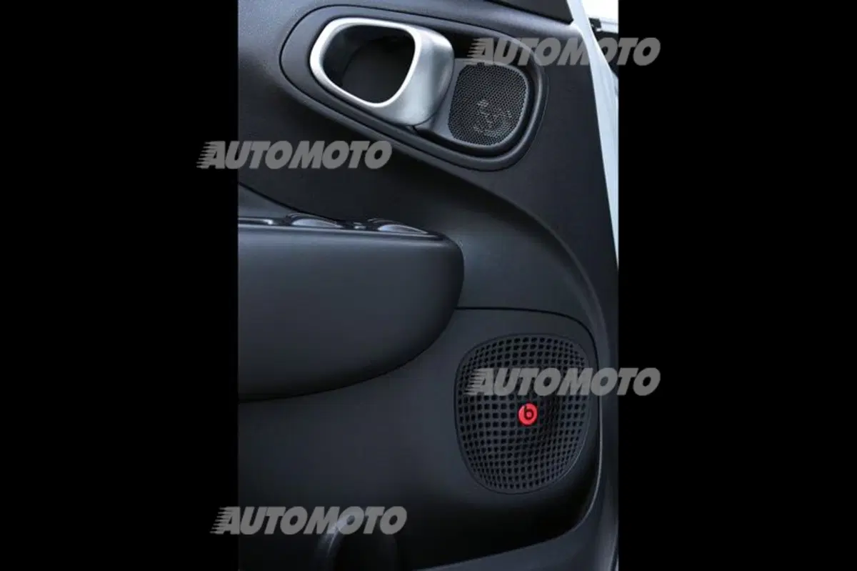 Fiat 500L Beats Edition (36)