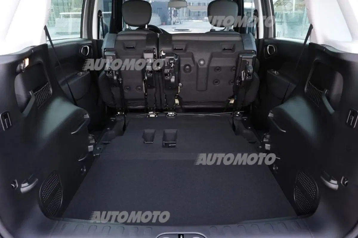 Fiat 500L Beats Edition (48)