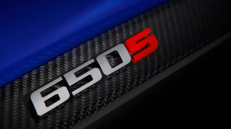 McLaren 650S: il primo teaser della novit&agrave; per Ginevra
