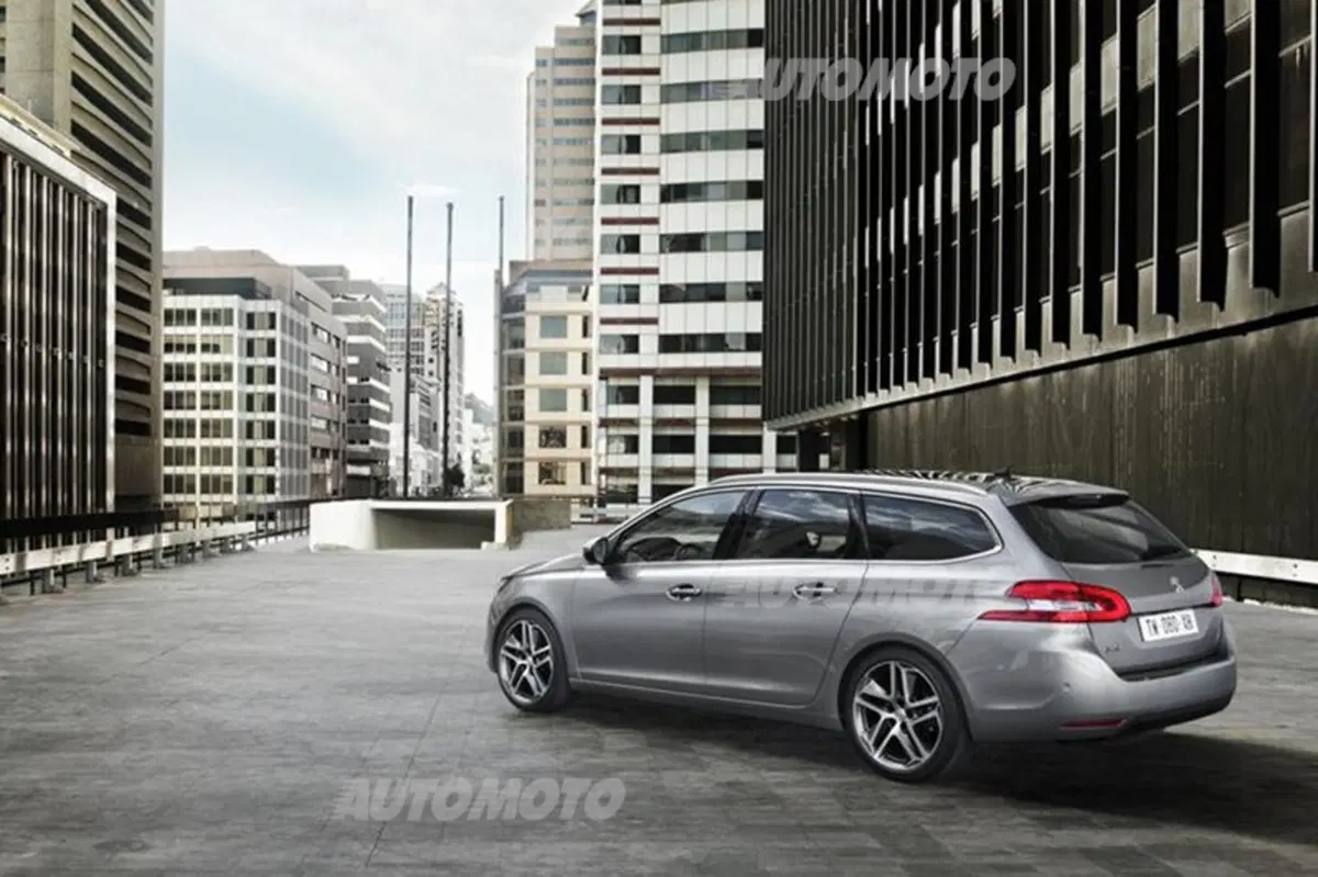 Nuova Peugeot 308 SW: tutti i dettagli e i prezzi per l'Italia (9)