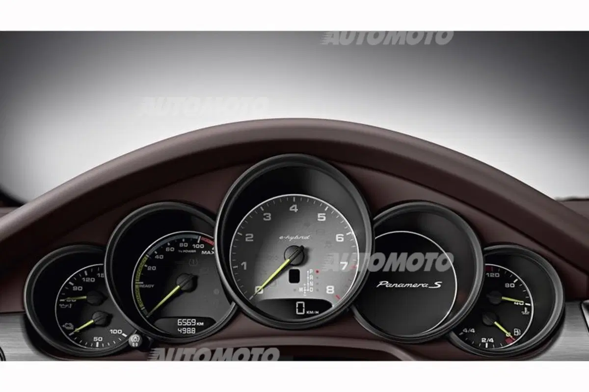 Porsche Panamera S E-Hybrid (15)