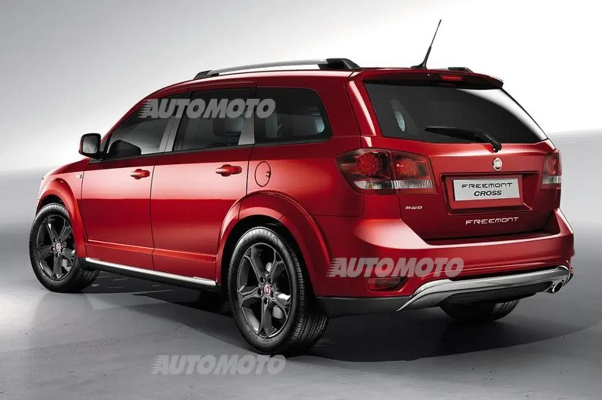 Fiat Freemont Cross (2)