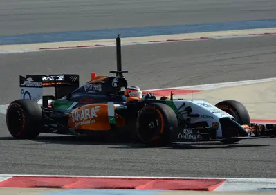 Formula 1: Hulkenberg domina la prima giornata di test in Bahrain