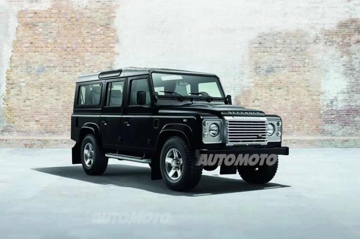 Land Rover Defender: a Ginevra in versione Black e Silver Pack (2)