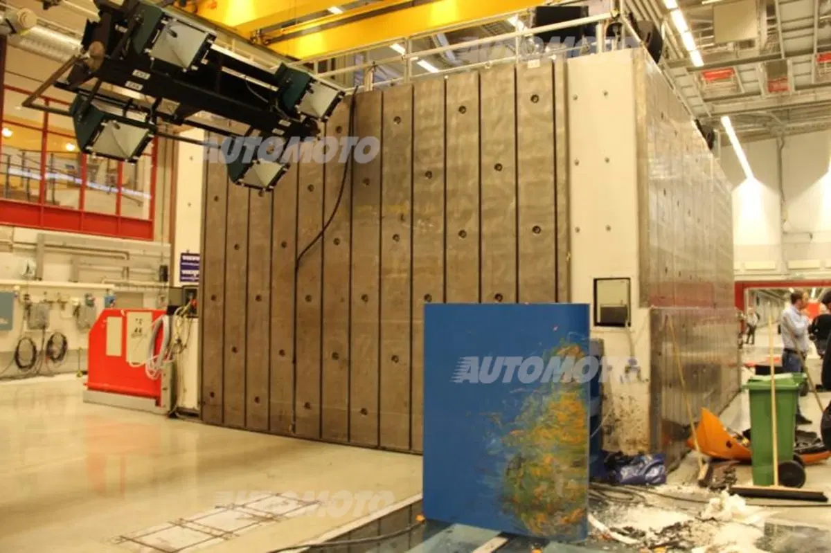 Volvo: cosa significa assistere ad un crash test in diretta (6)