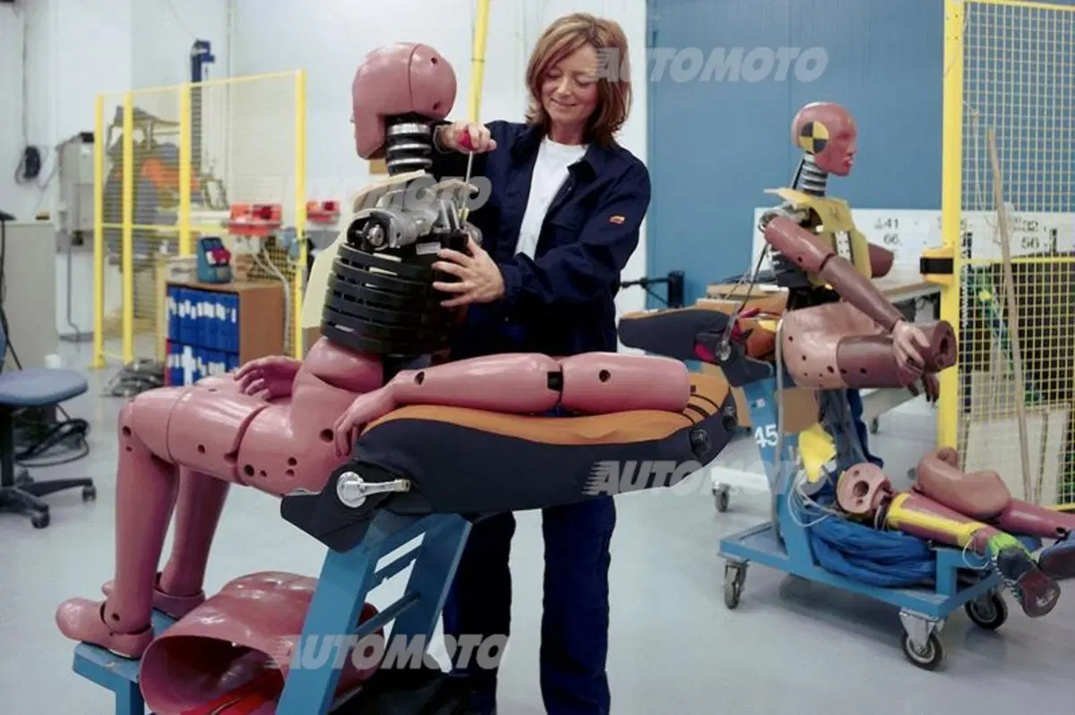 Volvo: cosa significa assistere ad un crash test in diretta (18)