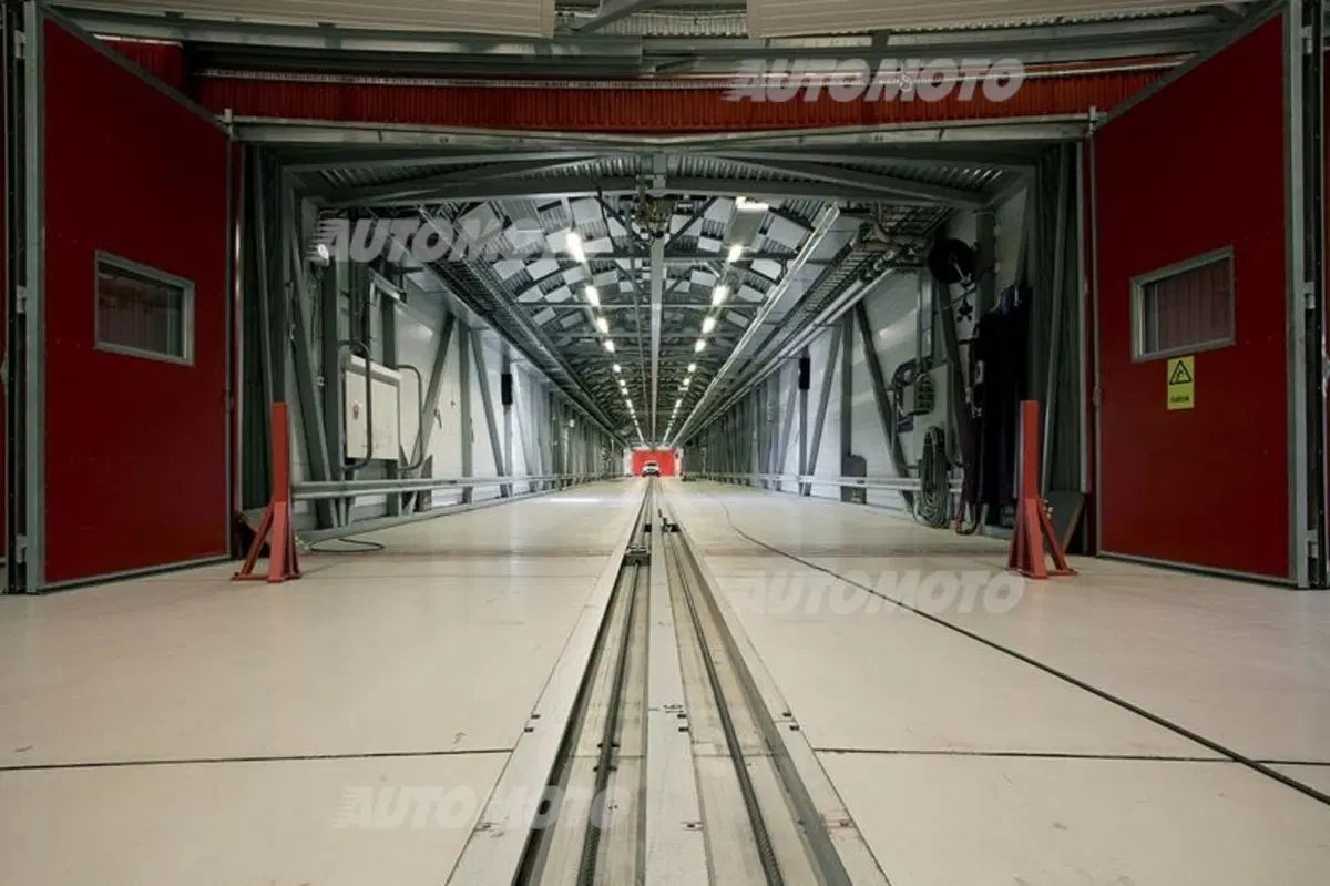 Volvo: cosa significa assistere ad un crash test in diretta (20)