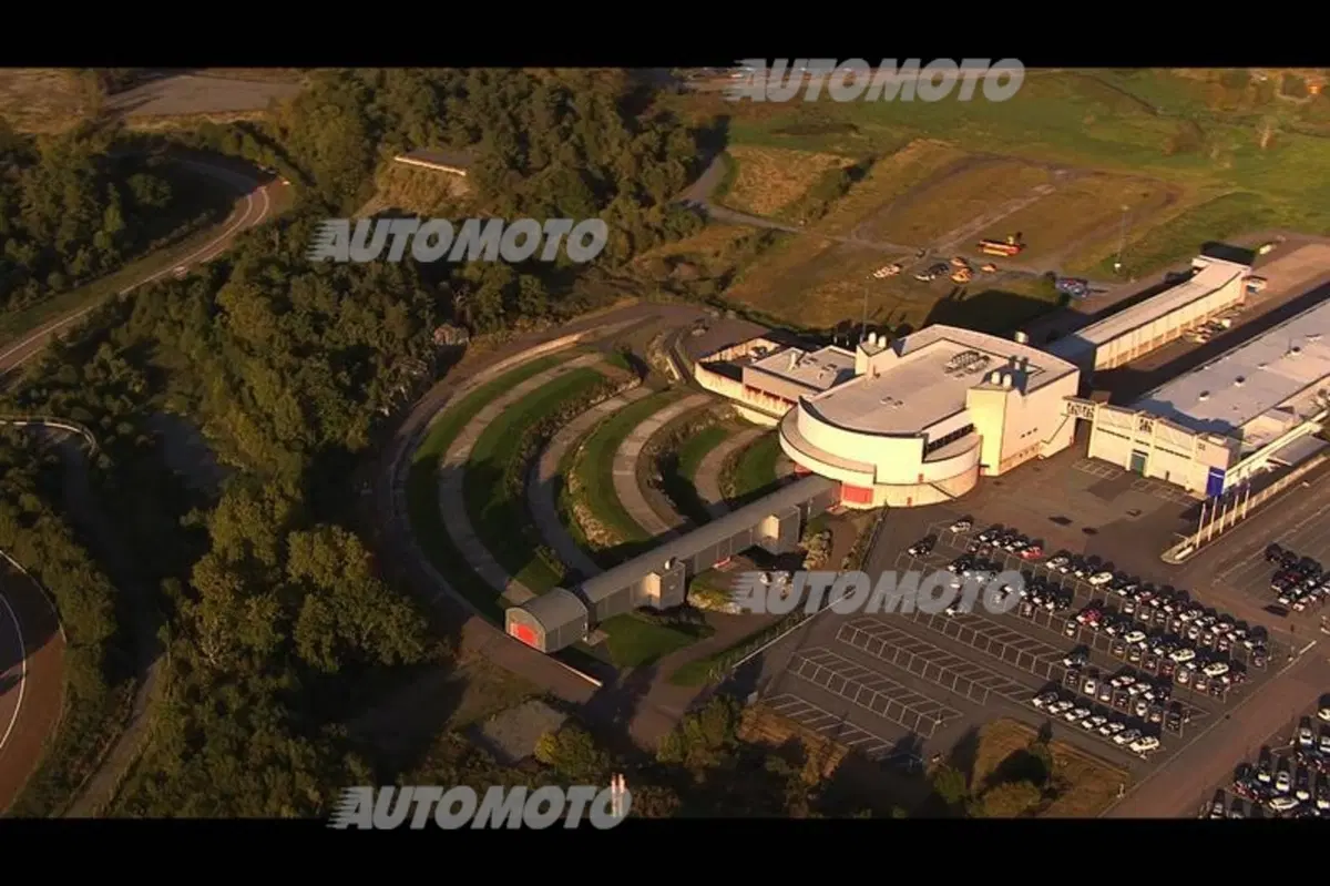 Volvo: cosa significa assistere ad un crash test in diretta (26)