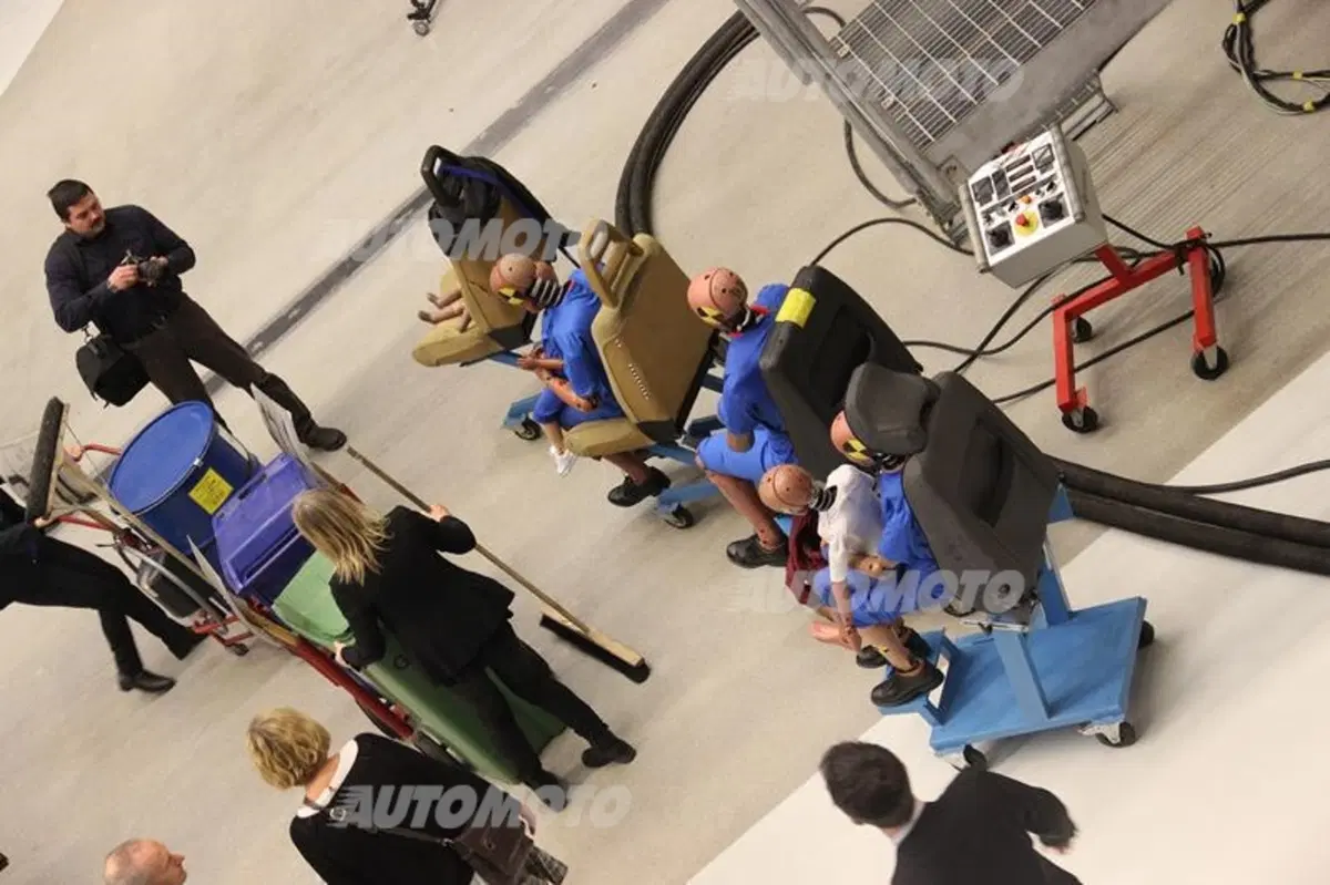 Volvo: cosa significa assistere ad un crash test in diretta (47)