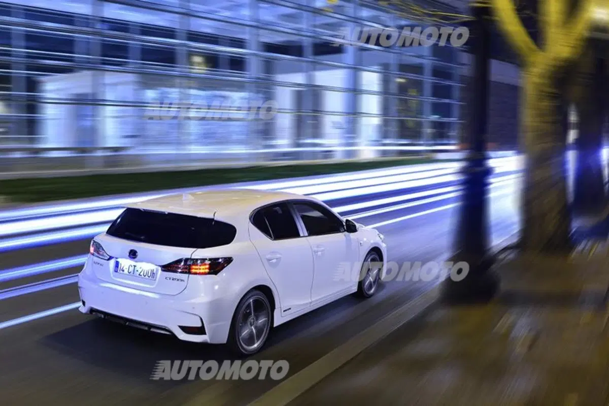 Lexus CT Hybrid restyling: tutti i dati ufficiali (4)