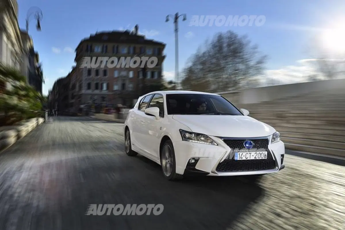 Lexus CT Hybrid restyling: tutti i dati ufficiali (7)