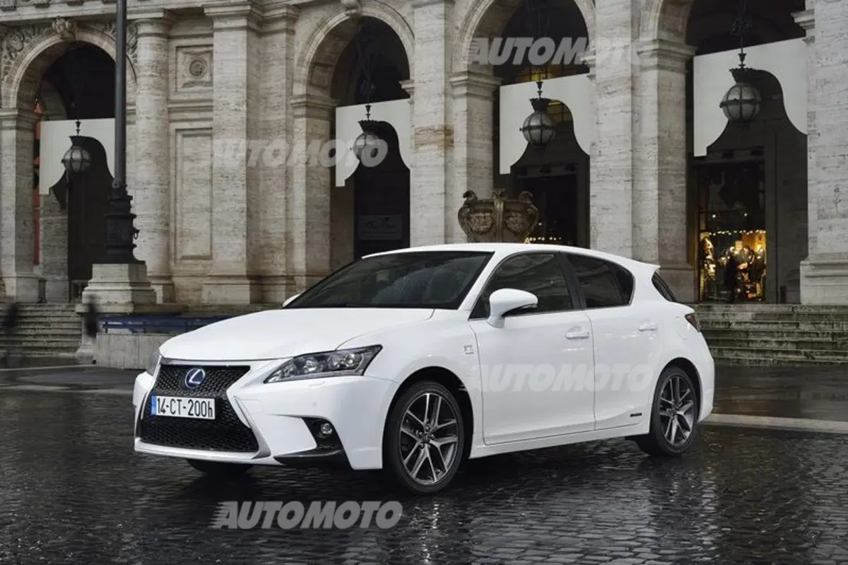 Lexus CT Hybrid restyling: tutti i dati ufficiali (11)