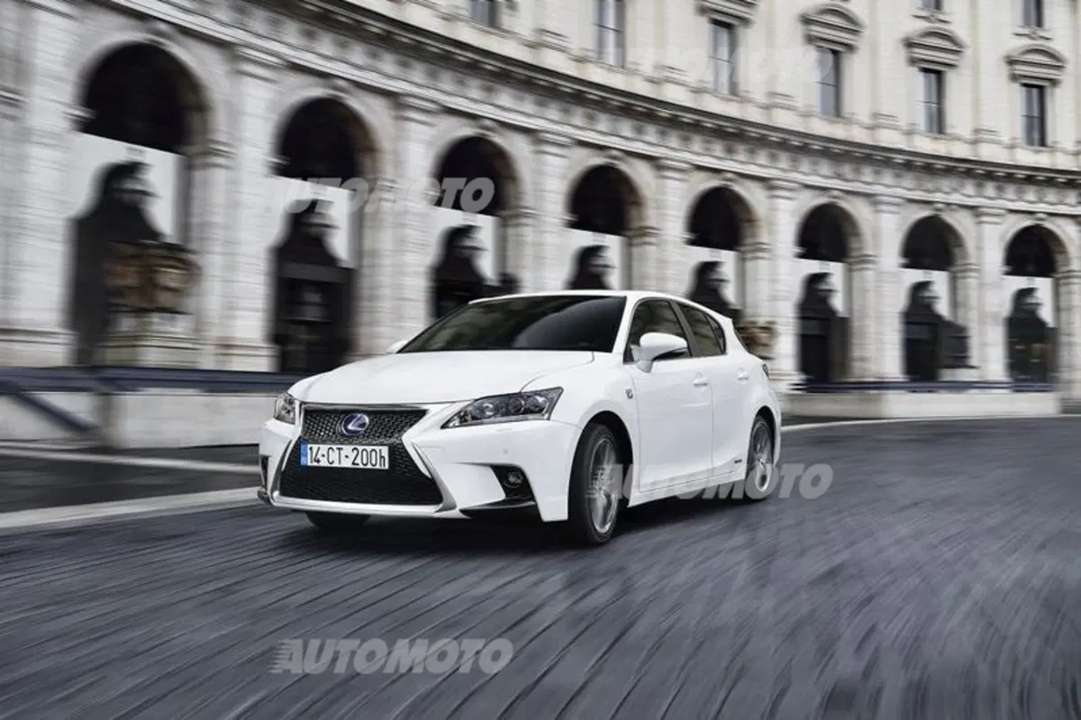 Lexus CT Hybrid restyling: tutti i dati ufficiali (19)