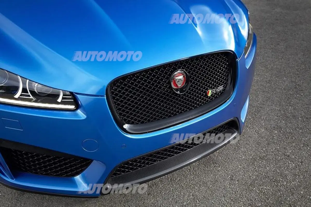 Jaguar XFR-S Sportbrake (25)