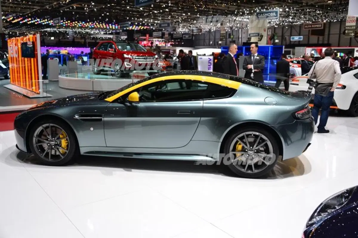 Aston Martin al Salone di Ginevra 2014 (8)