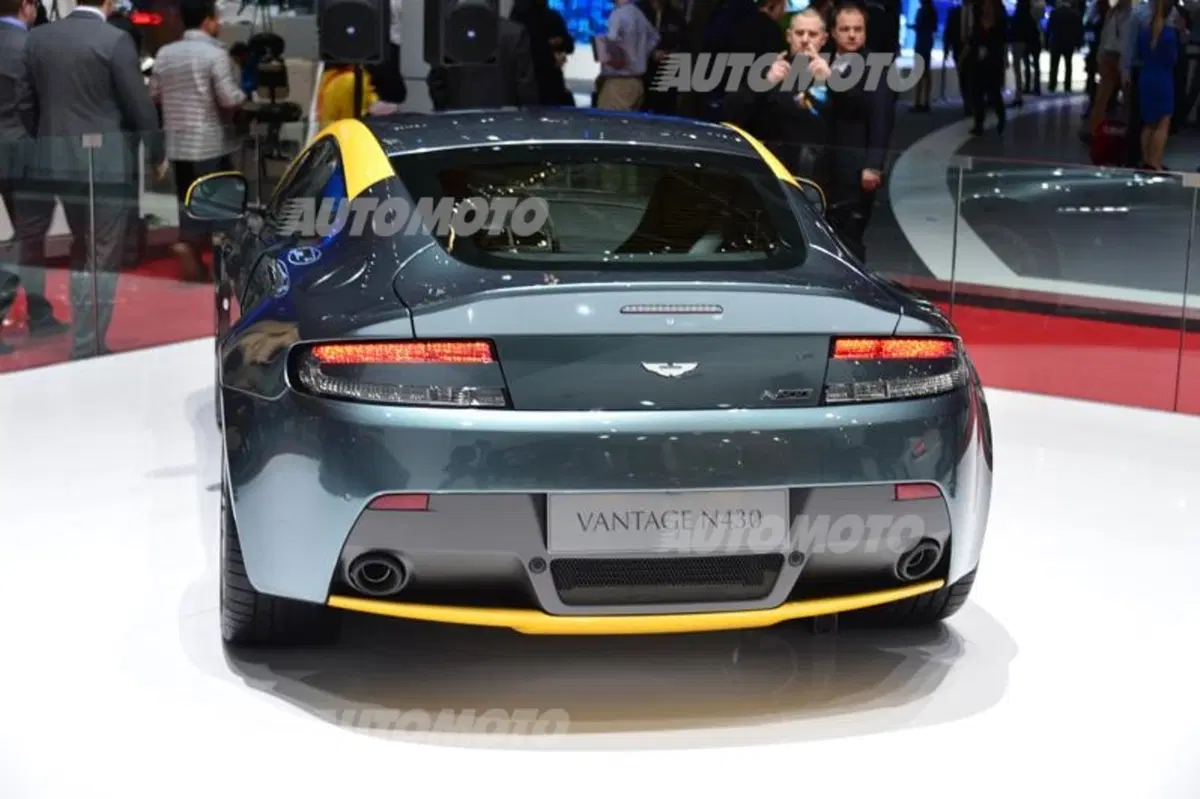 Aston Martin al Salone di Ginevra 2014 (9)
