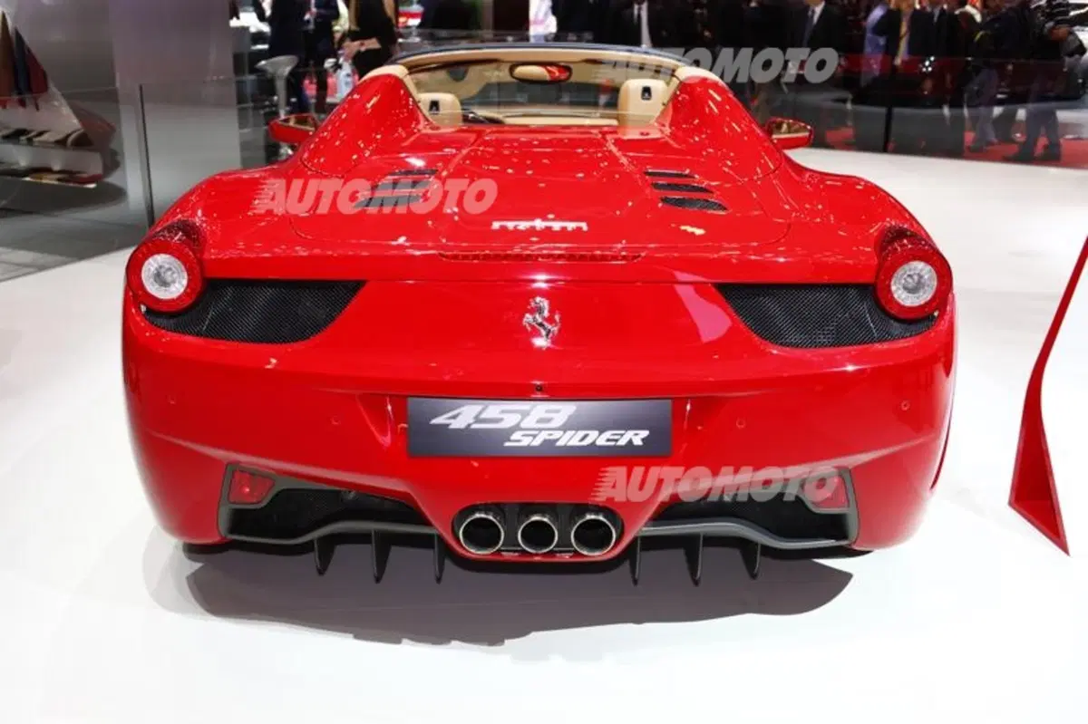 Ferrari al Salone di Ginevra 2014 (20)