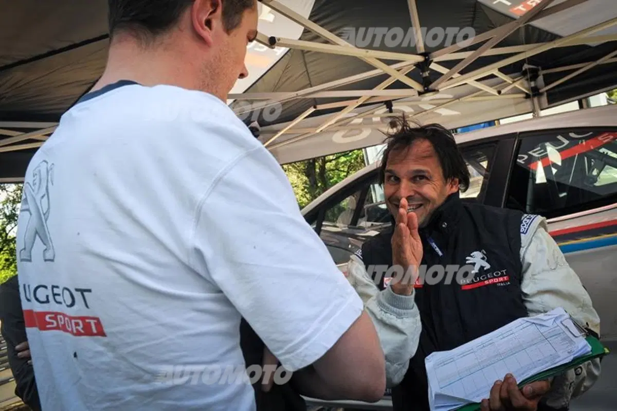 Paolo Andreucci: «La Peugeot 208 T16 è un'auto spettacolare» (9)