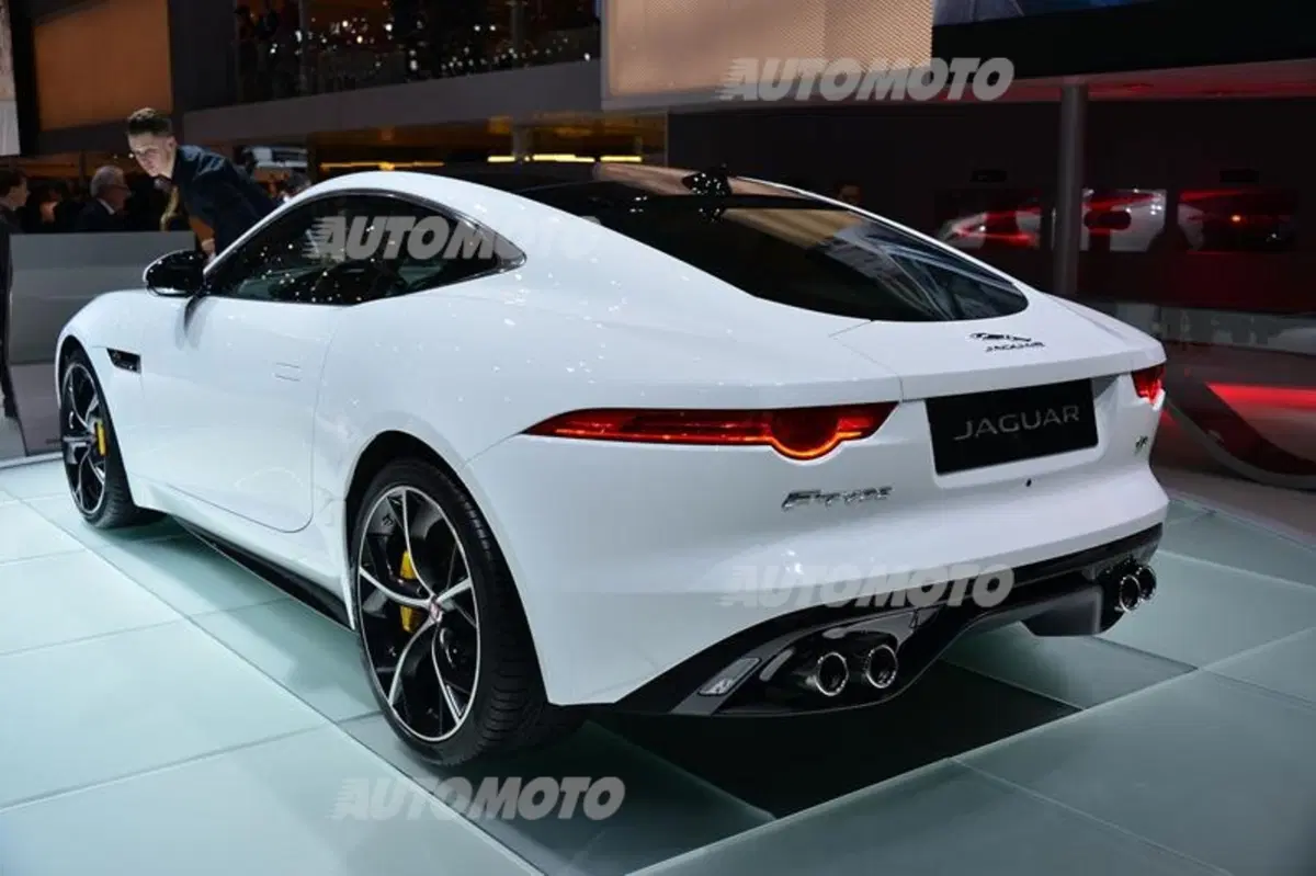 Jaguar al Salone di Ginevra 2014 (7)