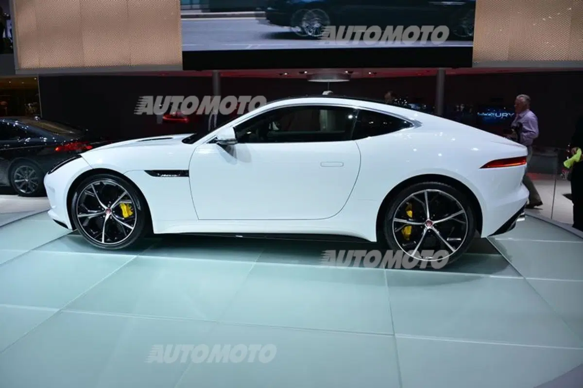 Jaguar al Salone di Ginevra 2014 (13)