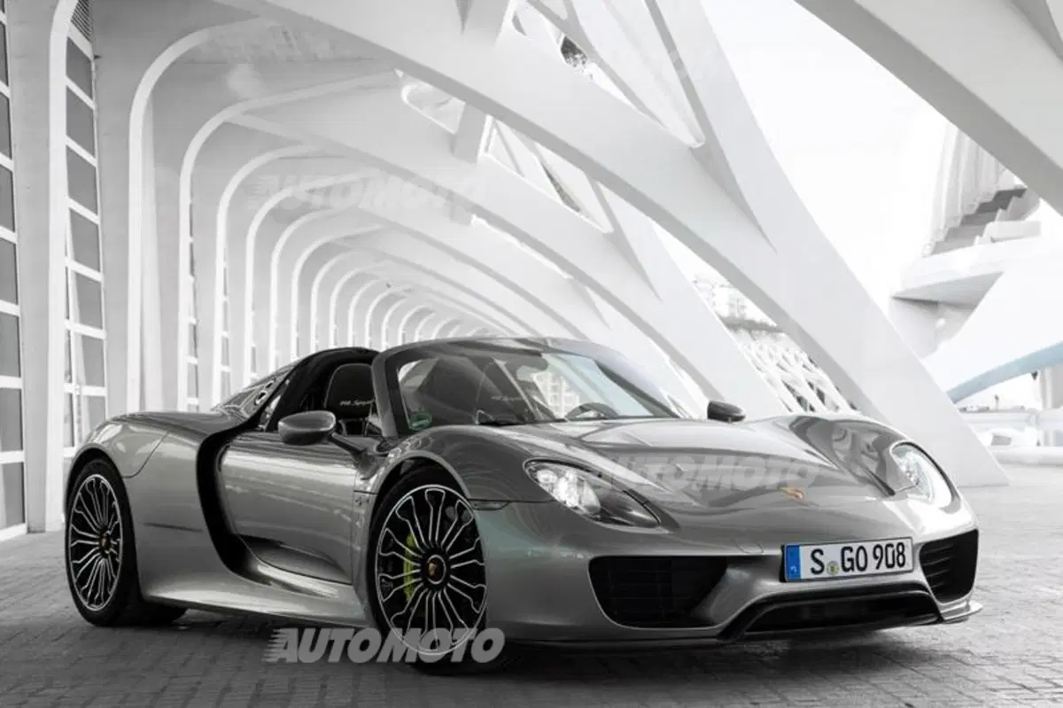 Porsche 918 Spyder: i dettagli del pacchetto Weissach (12)
