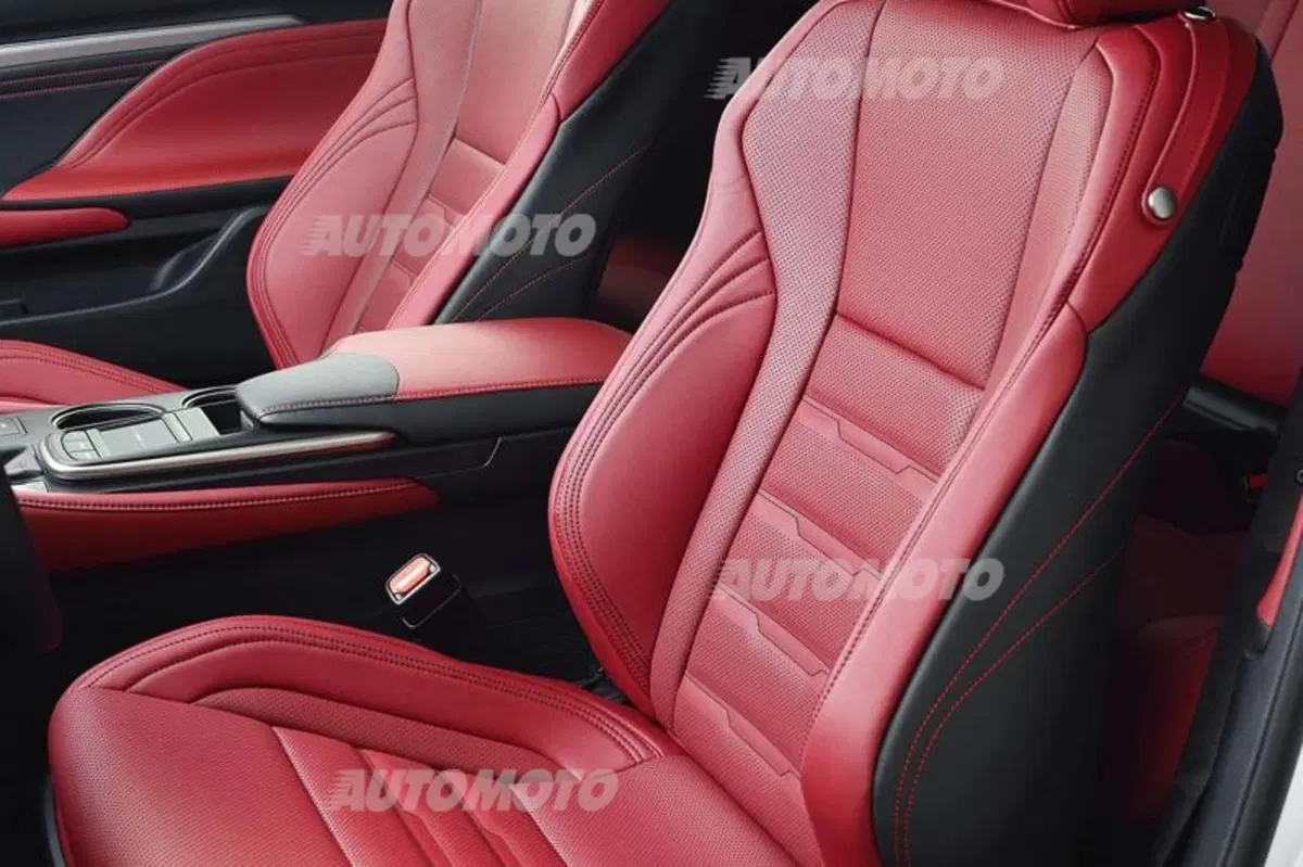 Lexus RC F Sport: pacchetto sportivo per la nuova coupé (13)