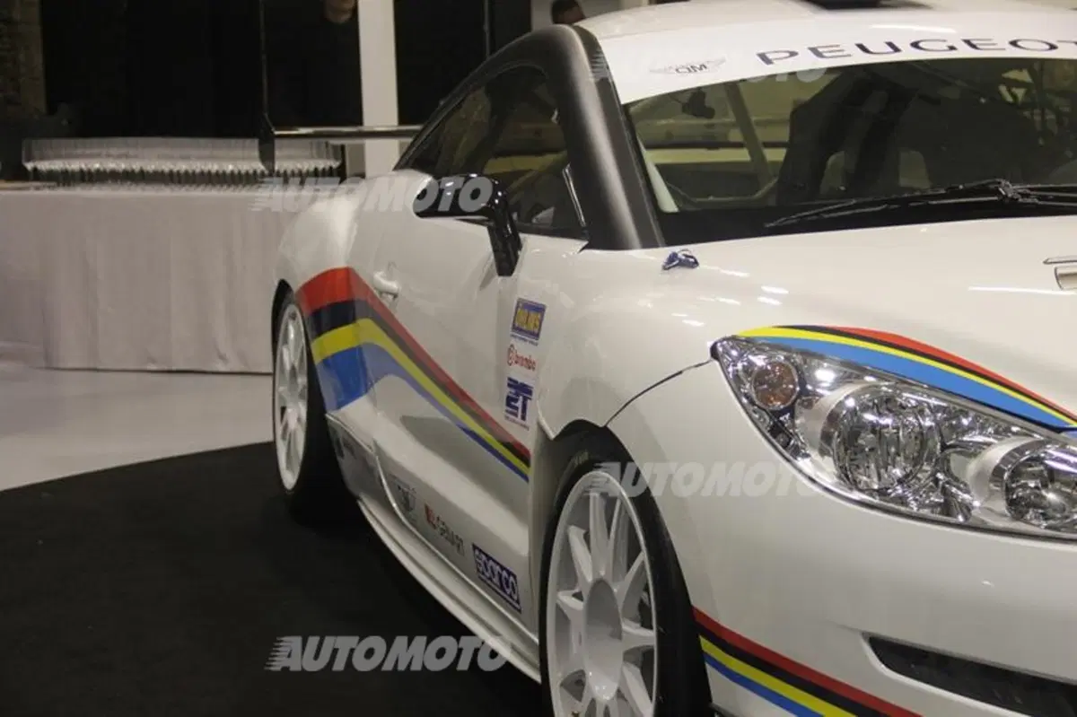Peugeot RCZ R Cup e RCZ Racing Cup: i segreti delle vetture da corsa 2014 (11)