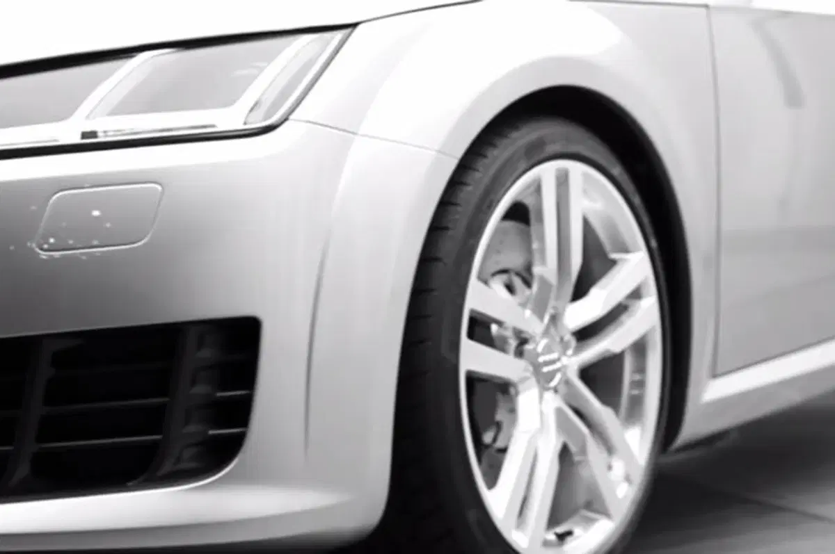 Nuova Audi TT: prima immagine ufficiale (2)