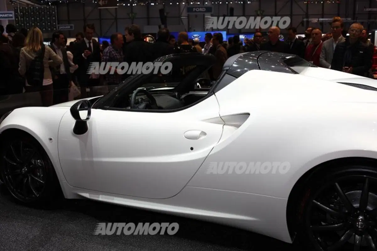 Alfa Romeo al Salone di Ginevra 2014 (8)