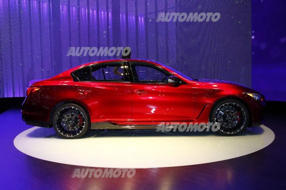 Infiniti al Salone di Ginevra 2014 (3)