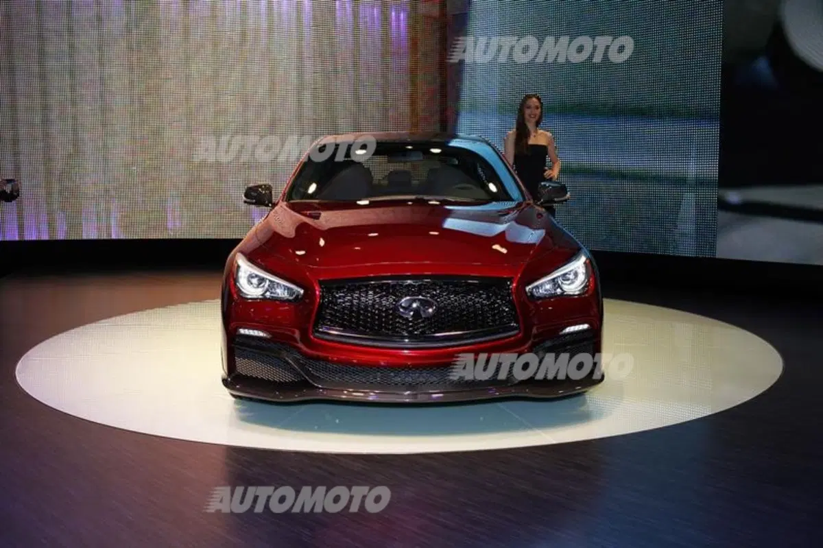 Infiniti al Salone di Ginevra 2014 (9)