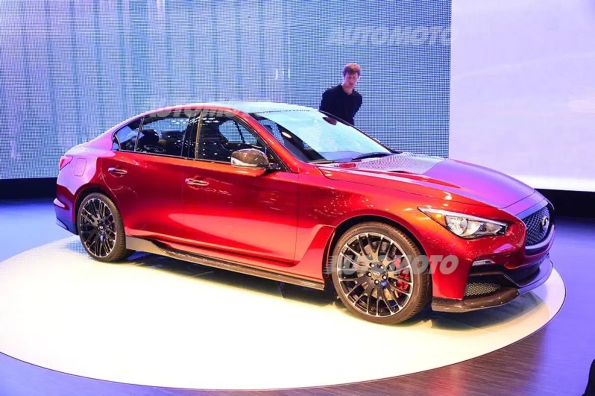 Infiniti al Salone di Ginevra 2014 (11)