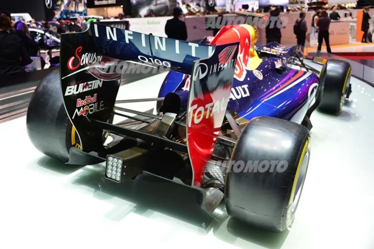 Infiniti al Salone di Ginevra 2014 (21)