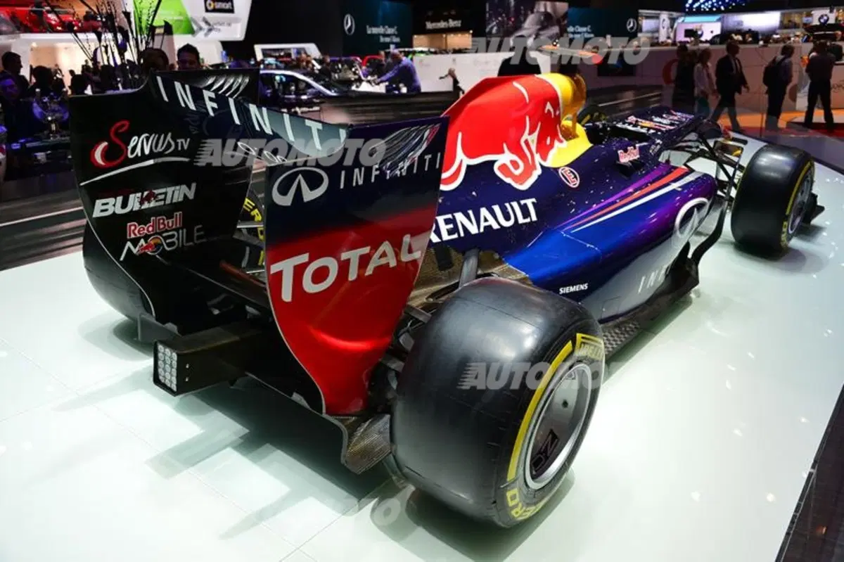 Infiniti al Salone di Ginevra 2014 (22)