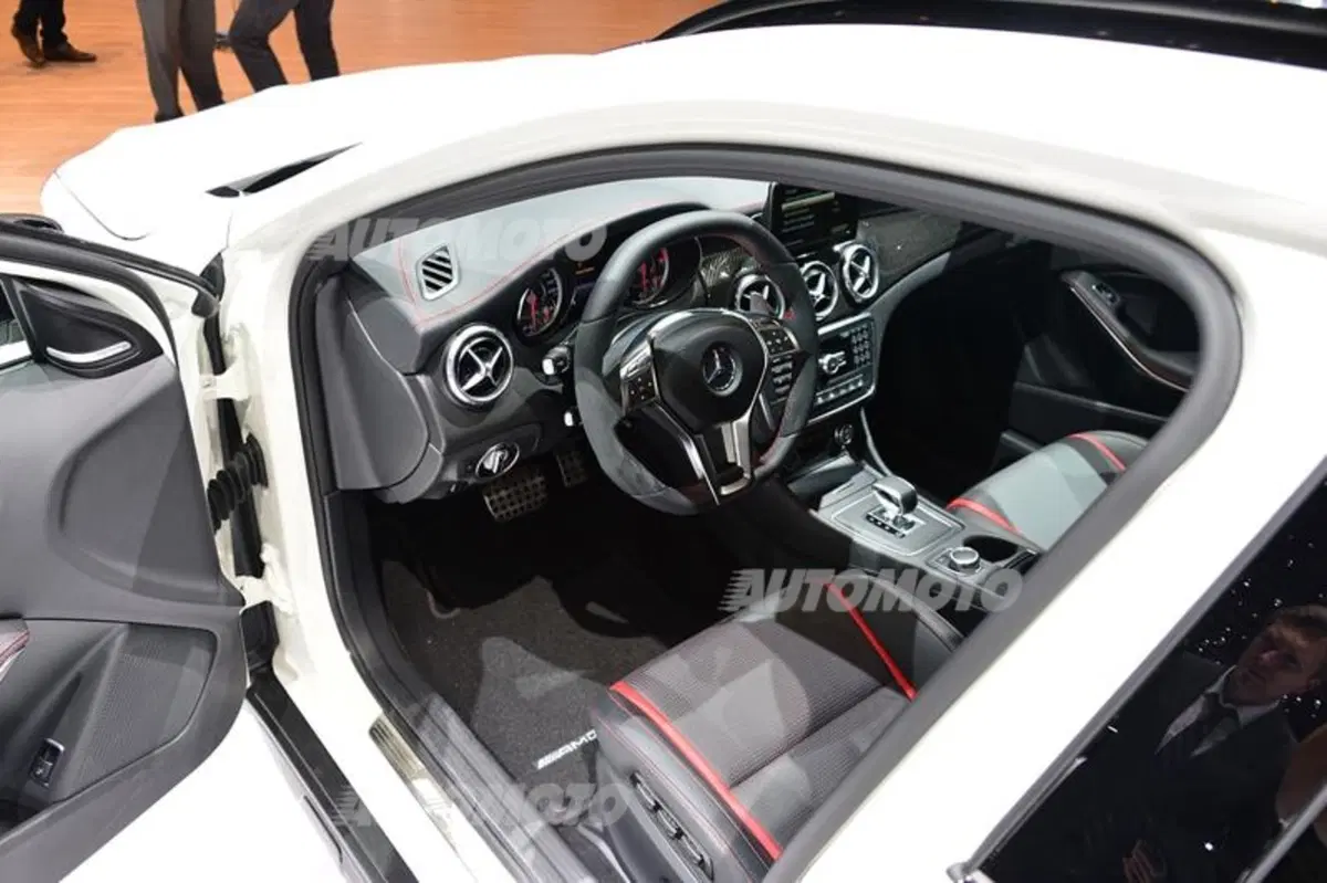 Mercedes-Benz al Salone di Ginevra 2014 (46)
