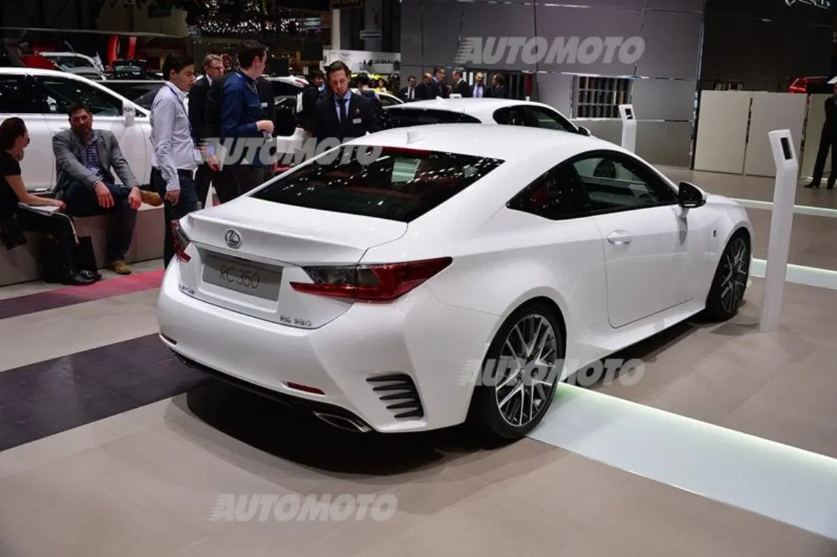 Lexus al Salone di Ginevra 2014 (18)