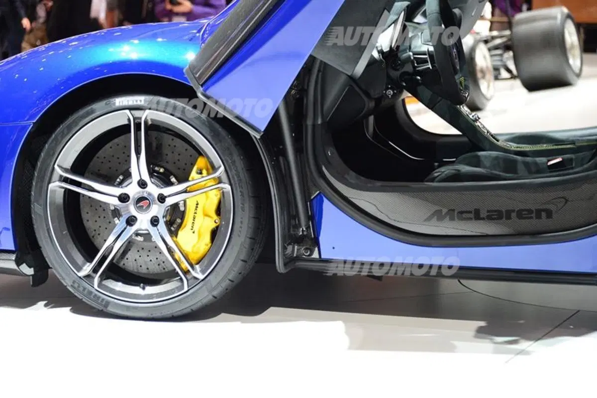 McLaren al Salone di Ginevra 2014 (29)