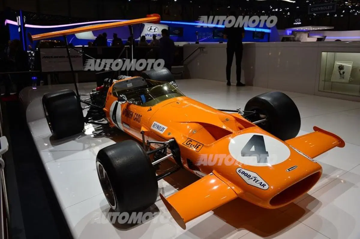 McLaren al Salone di Ginevra 2014 (37)