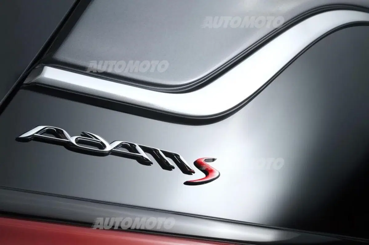 Opel Adam S: ecco la versione sportiva da 150 CV (5)