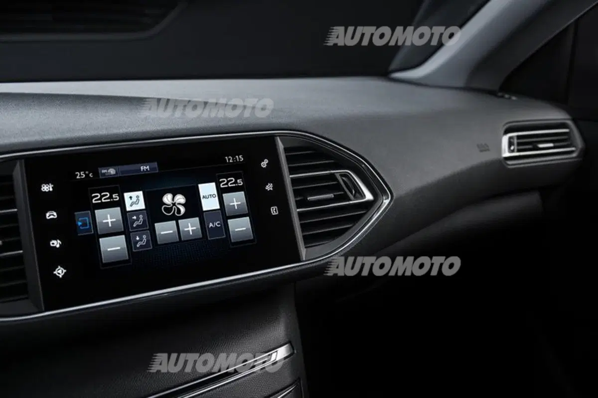 Nuova Peugeot 308: eletta Auto dell'Anno 2014 (19)