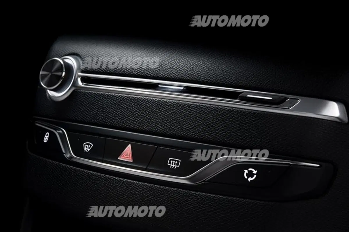 Nuova Peugeot 308: eletta Auto dell'Anno 2014 (22)