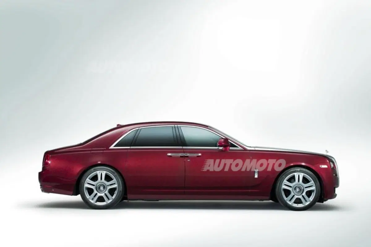 Rolls Royce Ghost Series II: leggero restyling nel segno del lusso (2)
