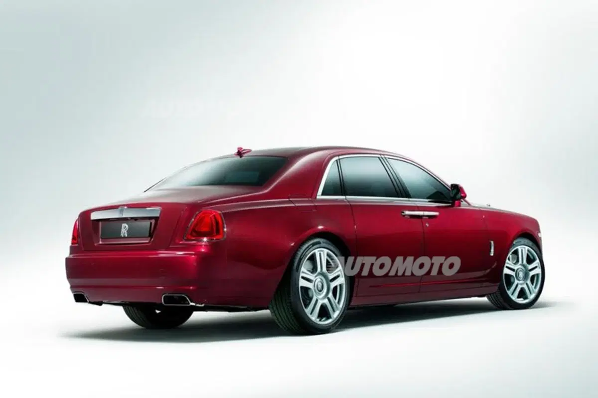 Rolls Royce Ghost Series II: leggero restyling nel segno del lusso (3)